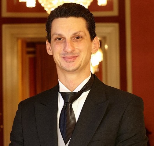 Laurentiu Popescu, UAE